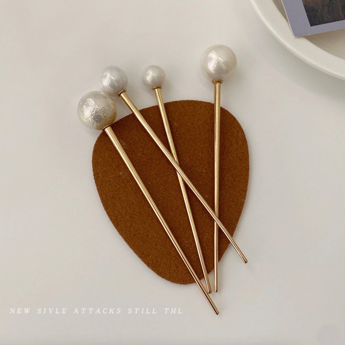 1pc Vintage metal pearl one word hairpin hairpin simple modern daily hair plate versatile pill head hairpin female